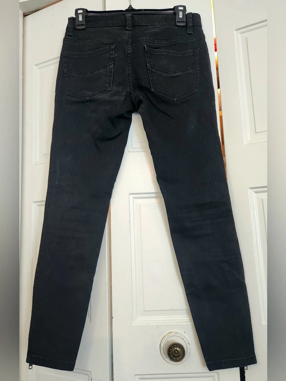 FREE PEOPLE BLACK SKINNY SIDE LEG ZIPPER JEANS, 26